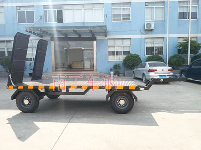 1679880198780252.jpg 3吨带爬梯工业牵引安博官方网页版-安博(中国)4I.jpg